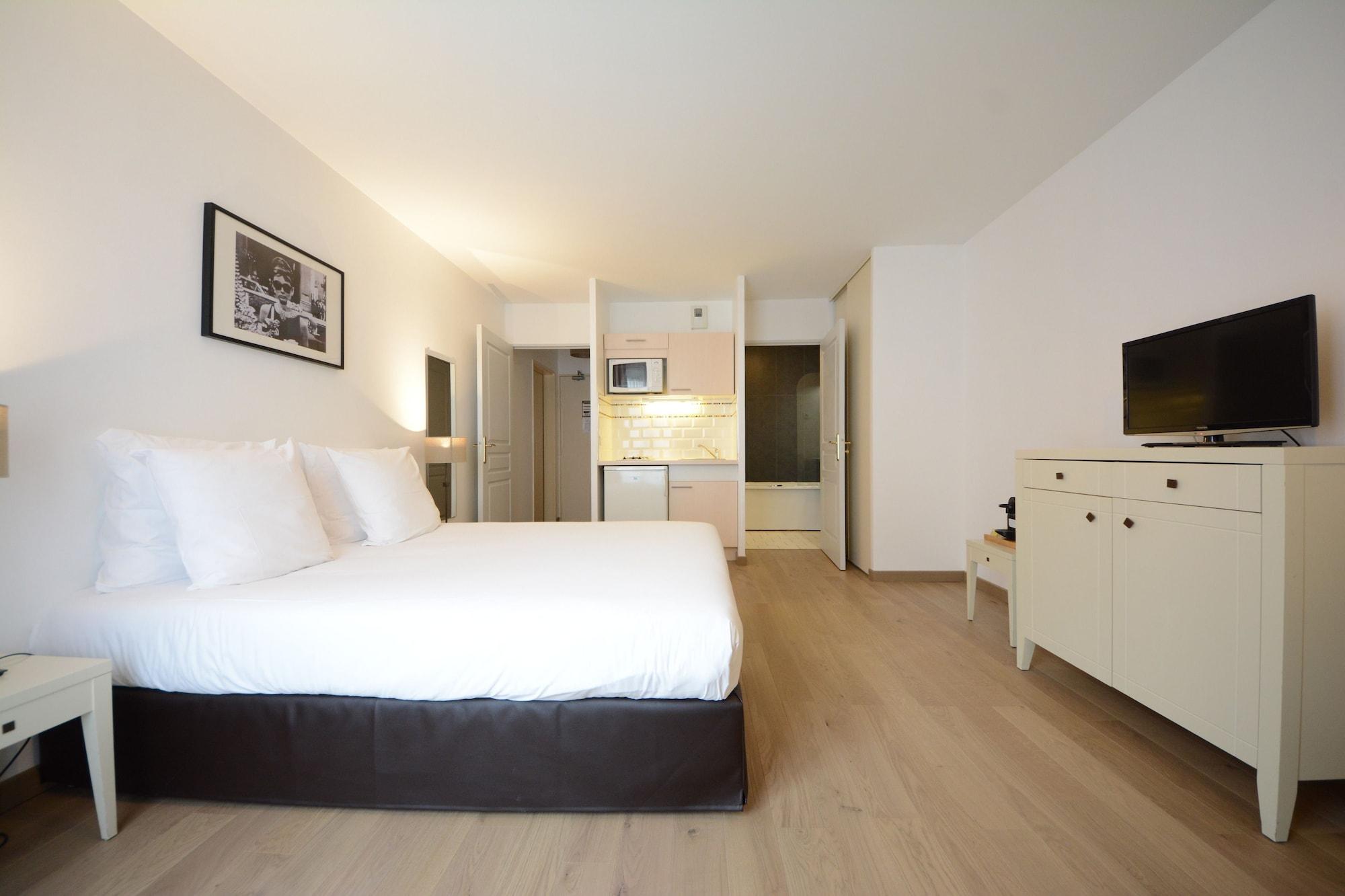Hotel Cerise ชาตู ภายนอก รูปภาพ