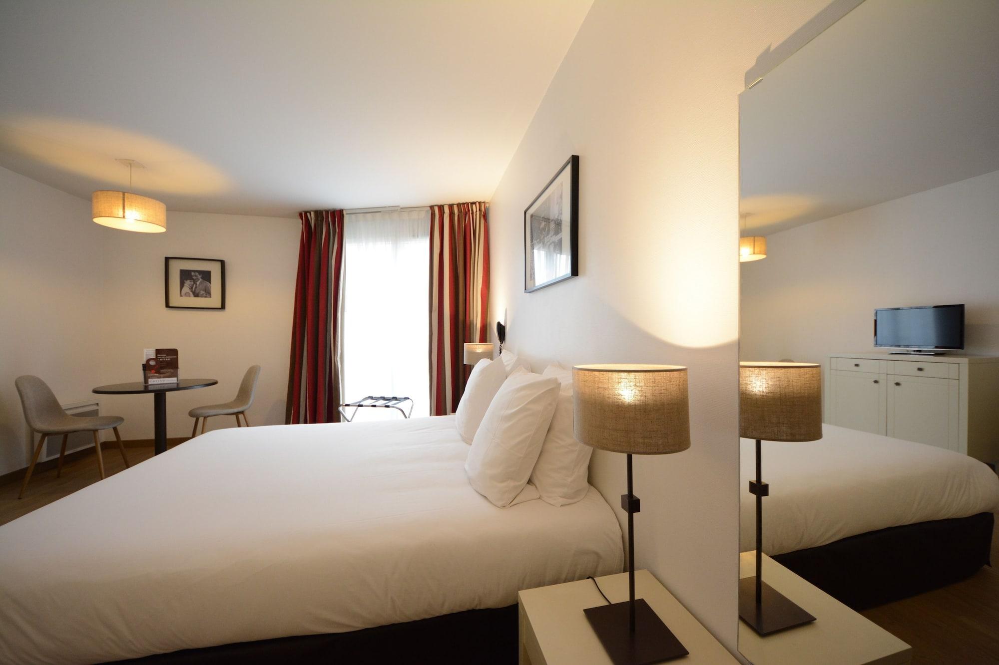 Hotel Cerise ชาตู ภายนอก รูปภาพ