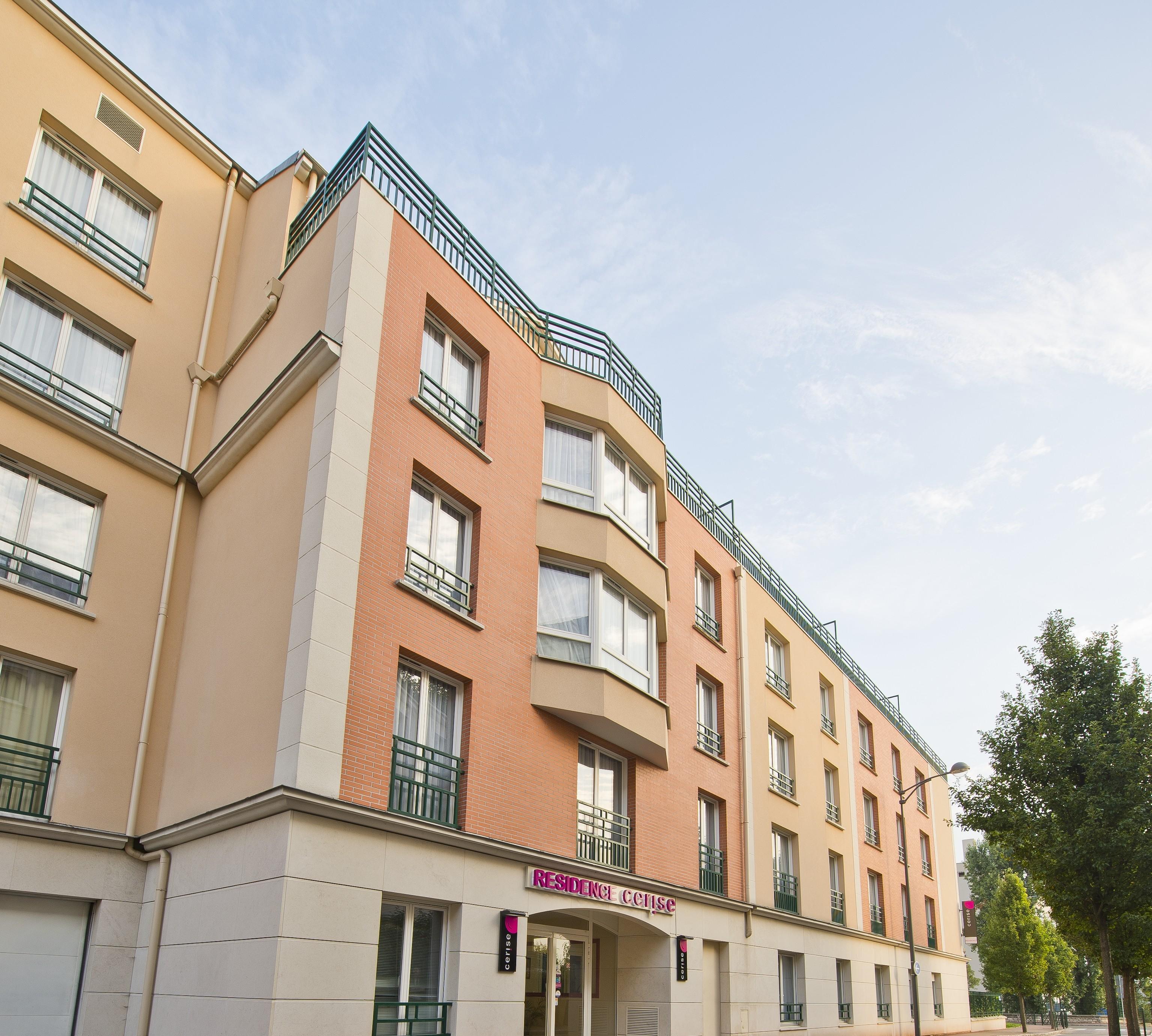 Hotel Cerise ชาตู ภายนอก รูปภาพ